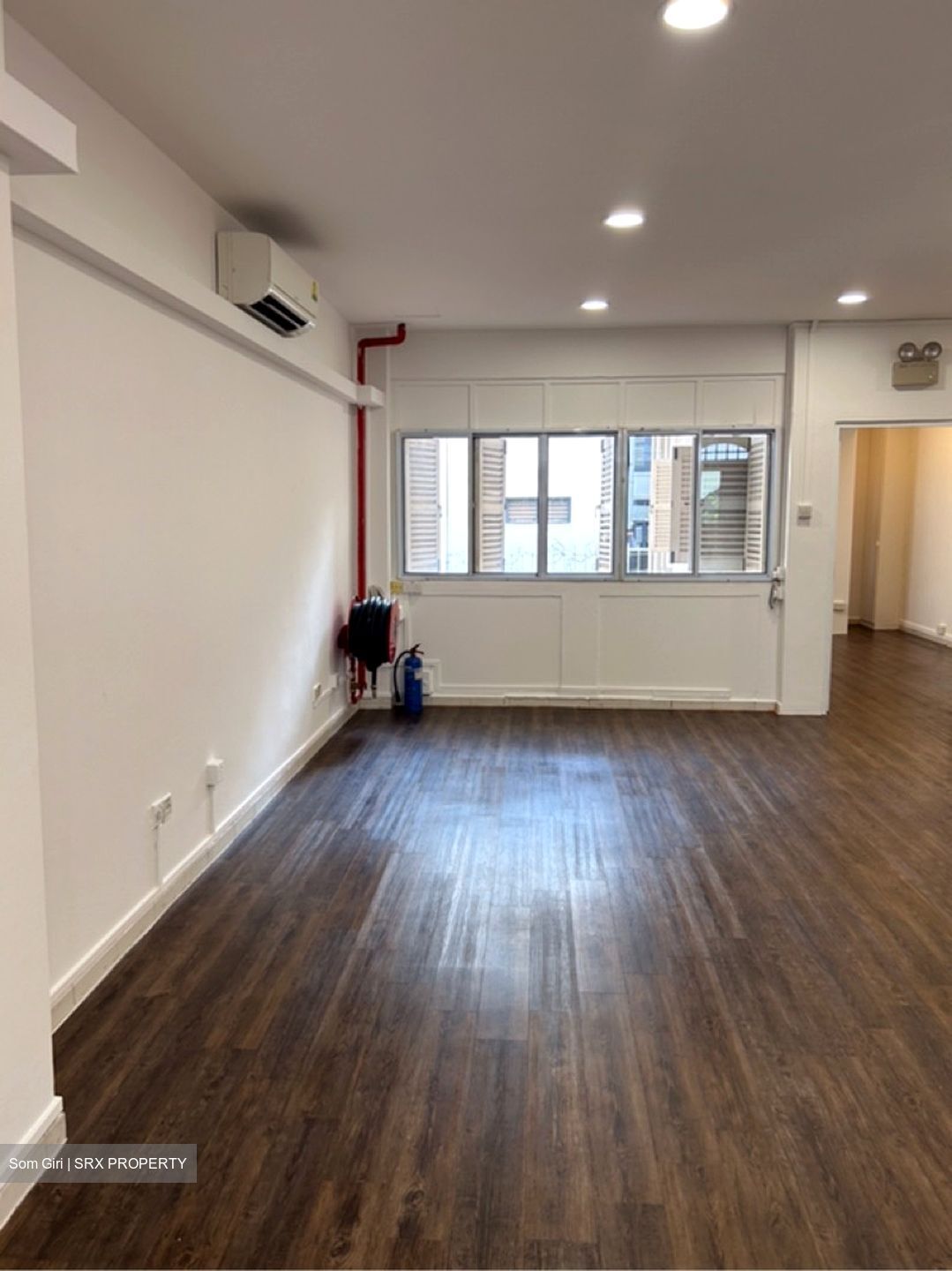 Upper Cross Street (D1), Office #503547731